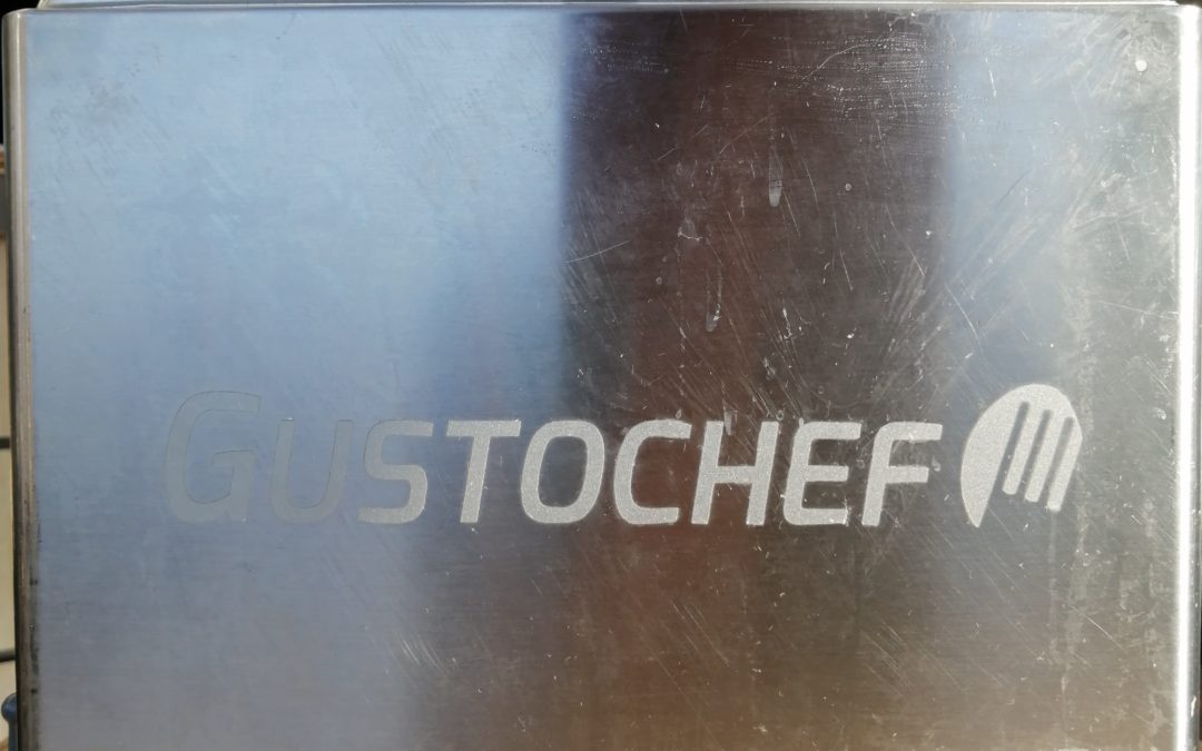 Vente d’un Gustochef/27L Bain-Marie PACOCLEAN et d’un Coupe légumes DITO SANA